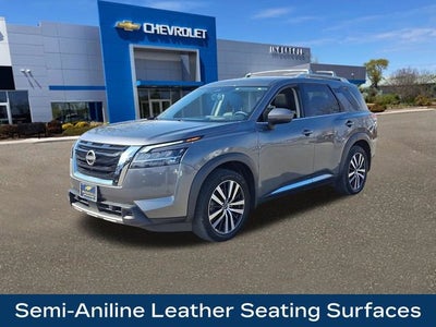 2023 Nissan Pathfinder Platinum 4WD