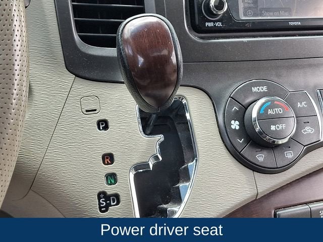 2014 Toyota Sienna XLE 7 Passenger