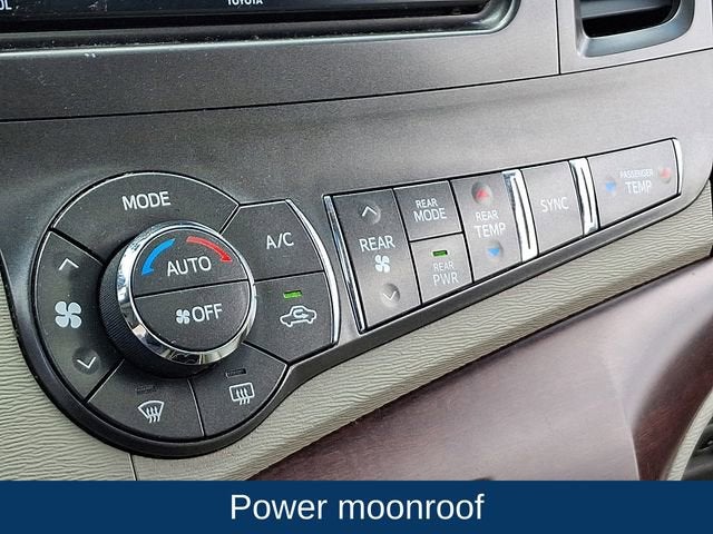 2014 Toyota Sienna XLE 7 Passenger