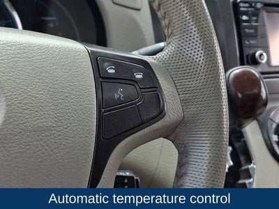 2014 Toyota Sienna XLE 7 Passenger