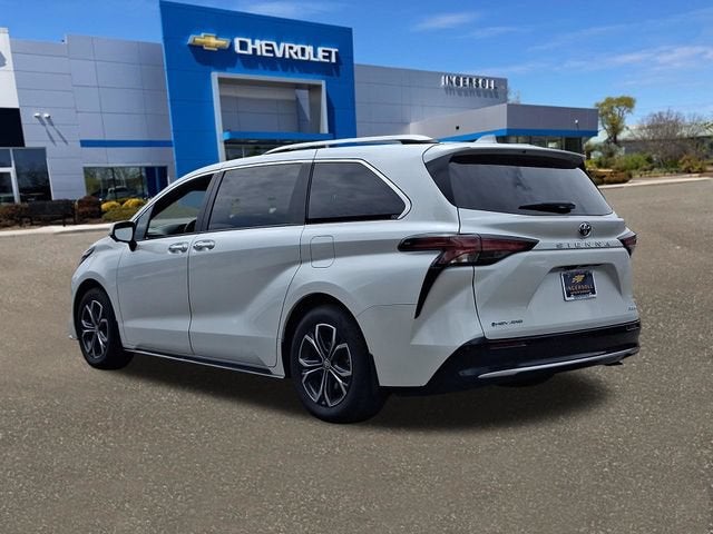 2025 Toyota Sienna Platinum