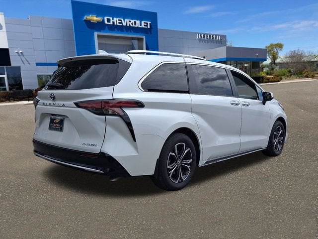 2025 Toyota Sienna Platinum