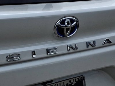 2025 Toyota Sienna Platinum