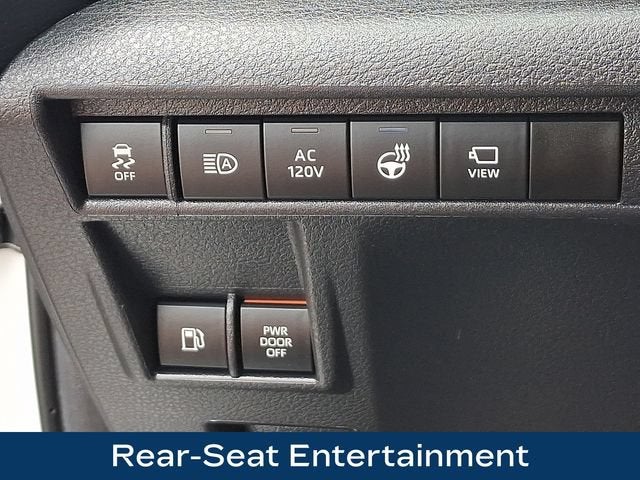 2025 Toyota Sienna Platinum