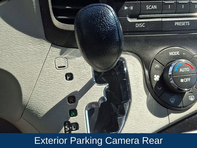 2013 Toyota Sienna LE V6 8 Passenger