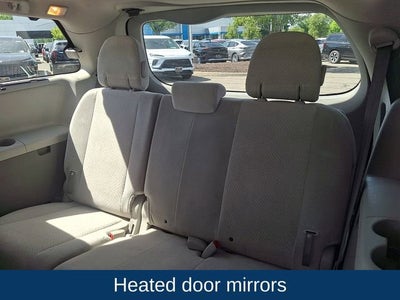 2013 Toyota Sienna LE V6 8 Passenger
