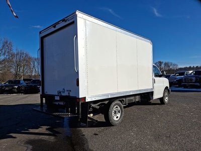 2025 GMC Savana Cutaway 3500 1WT