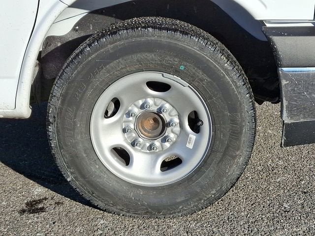 2025 GMC Savana Cutaway 3500 1WT