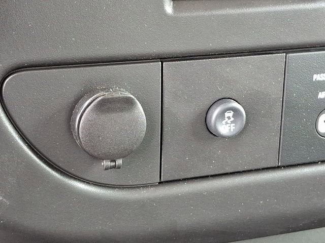 2025 GMC Savana Cutaway 3500 1WT