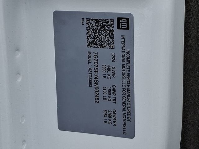 2025 GMC Savana Cutaway 3500 1WT