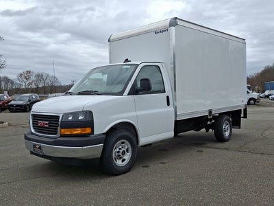 2025 GMC Savana Cutaway 3500 1WT
