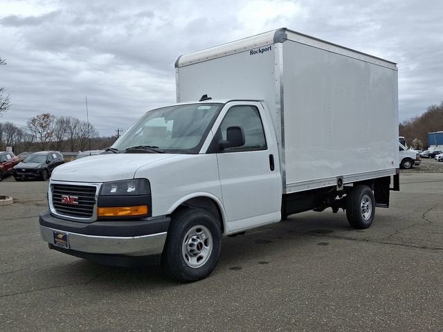 2025 GMC Savana Cutaway 3500 1WT