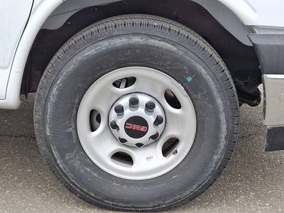 2025 GMC Savana Cutaway 3500 1WT