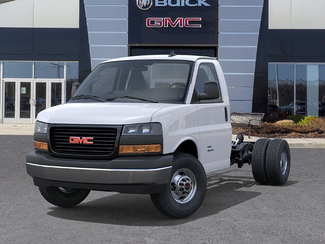 2026 GMC Savana Cutaway 3500 1WT