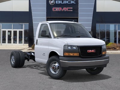 2026 GMC Savana Cutaway 3500 1WT