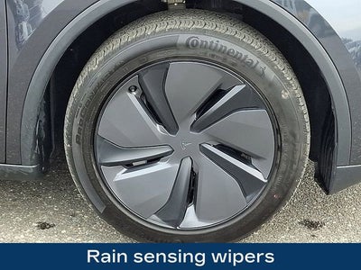 2026 Tesla Model Y Premium