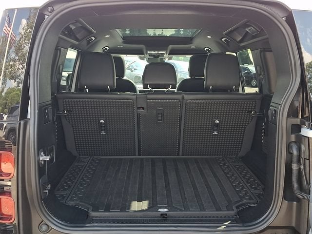 2024 Land Rover Defender 110 P400 S