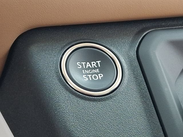2025 Land Rover Defender 110 P300
