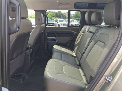 2023 Land Rover Defender 110 SE