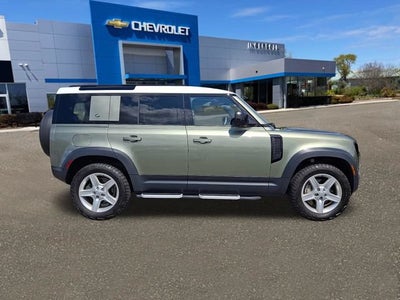 2023 Land Rover Defender 110 SE