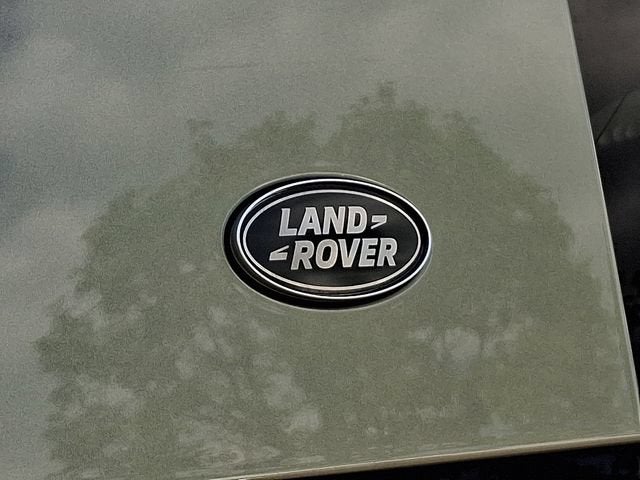 2023 Land Rover Defender 110 SE