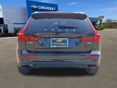 2022 Volvo V60 Cross Country T5