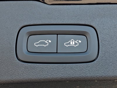 2022 Volvo V60 Cross Country T5